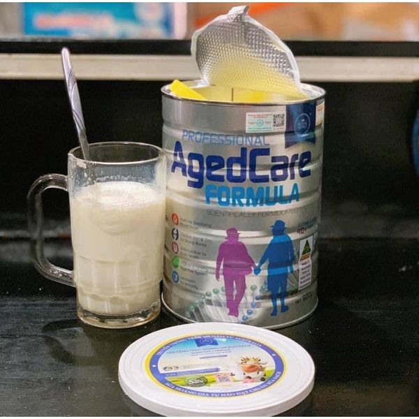 Sữa Dinh Dưỡng Hoàng Gia Royal AUSNZ Agedcare Formula 40 Tuổi+- 900G (Lon)