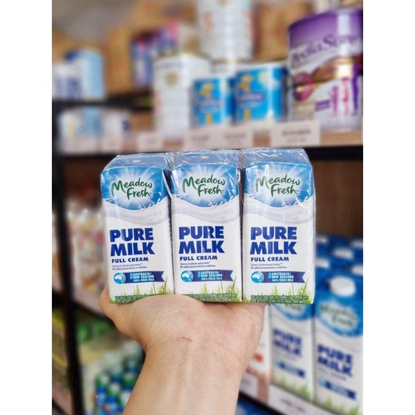 Sữa Tươi Fullcream Meadow Fresh - Không Đường, Thơm Ngon, Hàm Lượng Canxi Cao - 200ml/Hộp
