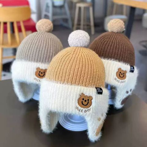 Mũ Len Bịt Tai Mùa Đông Cho Bé Có Hình Gấu Thêu Dễ Thương, Mũ Len Cho Bé Trai Bé Gái
