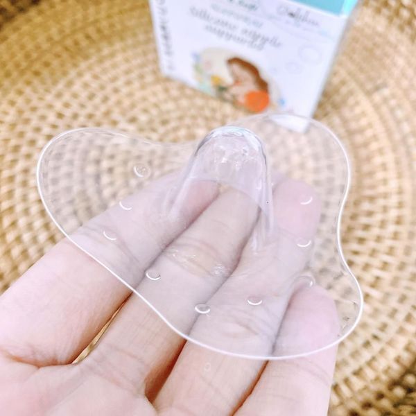 Núm Trợ Ti Dolphin, Trợ Ti Silicone Mềm Mại, Bảo Vệ Đầu Ngực Cho Mẹ Giúp Bé Bú Dễ Dàng