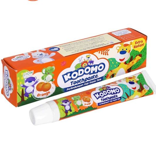 Kem Đánh Răng Trẻ Em Kodomo 45G Vị Cam, Táo An Toàn Khi Nuốt