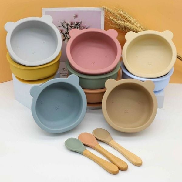 Chén Ăn Dặm Silicon Kèm Muỗng Hình Gấu Có Đế Hít Chống Đổ Cho Bé