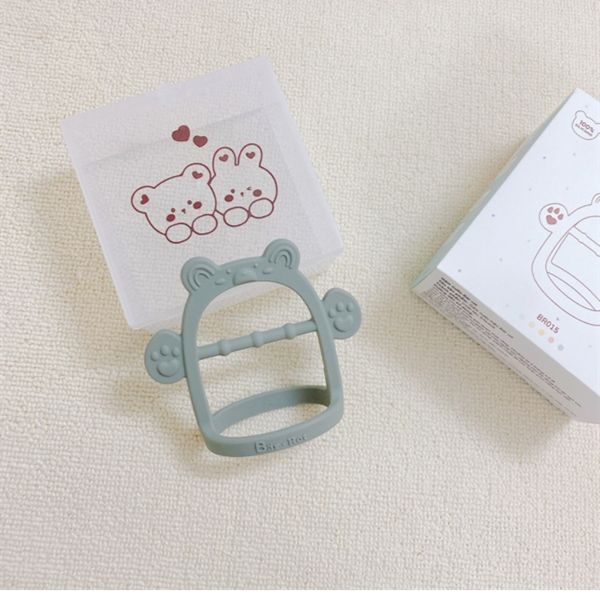 Gặm Nướu Gấu Silicone Bar- Rot Cho Bé Có Hộp Đựng, Gặm Nướu Cho Bé Sơ Sinh