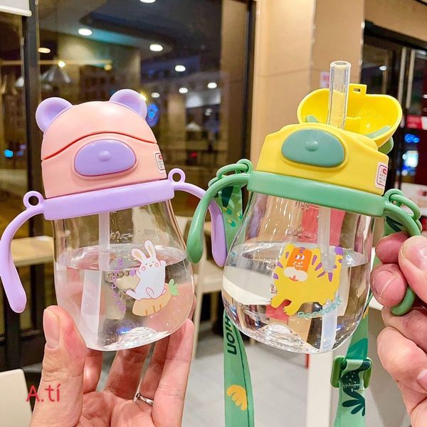 Bình Nước Tập Uống Cho Bé Hình Gấu Có Tay Cầm Dung Tích 250ML