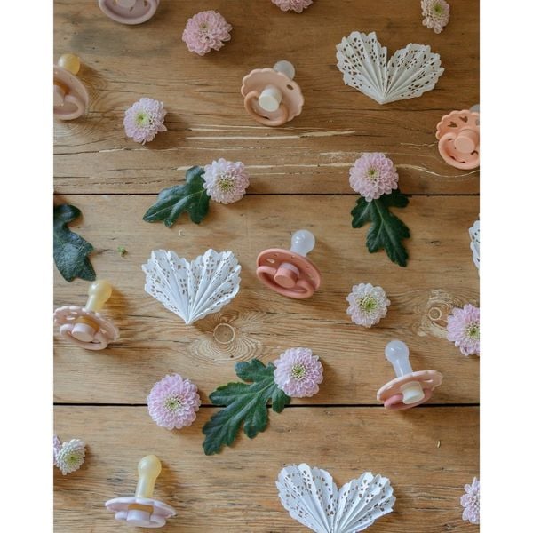 Ti Ngậm Cho Bé FRIGG Đan Mạch 0-18M, Chất Liệu Silicone Mềm Mại Hàng Chính Hãng