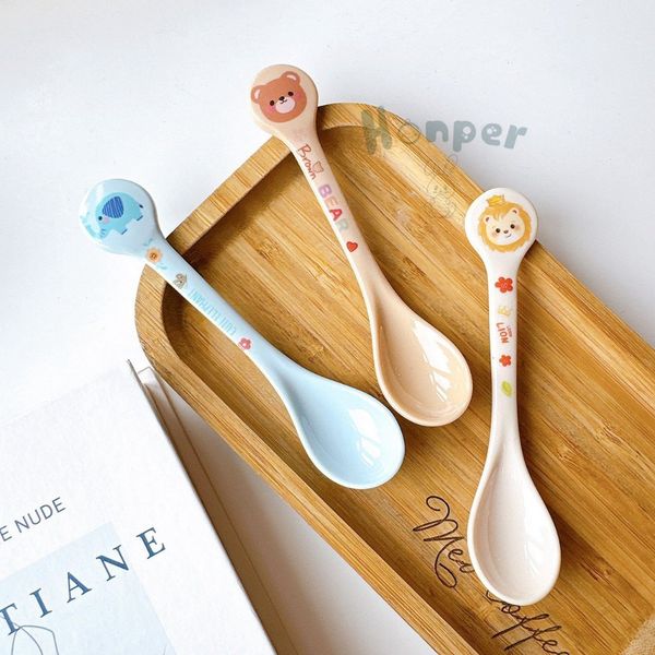 Thìa Ăn Dặm HONPER Cán To HP2407, Cán Nhỏ HP2408 Màu Ngẫu Nhiên