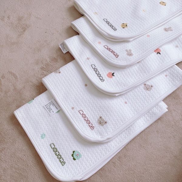 Miếng Lót Chống Thấm Monona - Chống Thấm, Mát Lưng - 50x70cm