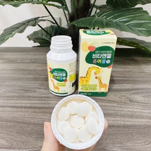 Kẹo Canxi Hươu Cao Cổ Hàn Quốc 1 lọ, Tăng Chiều Cao Cho Bé, Phát Triển Trí Thông Minh, Giúp Bé Ăn Ngon Mệng