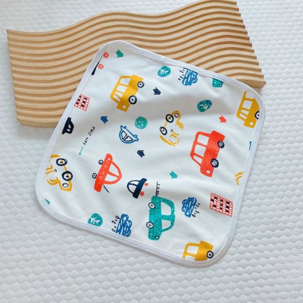 Tấm Lót Mông Chống Thấm Họa Tiết Cho Bé 30x30Cm, Set 5 Miếng Lót Hoạ Tiết Ngẫu Nhiên