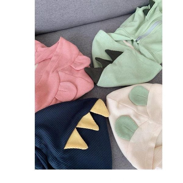 Áo Khoác Tay Dài Có Tai Cho Bé Chất Liệu Tổ Ong Dày Dặn Từ Size 1- Size 7