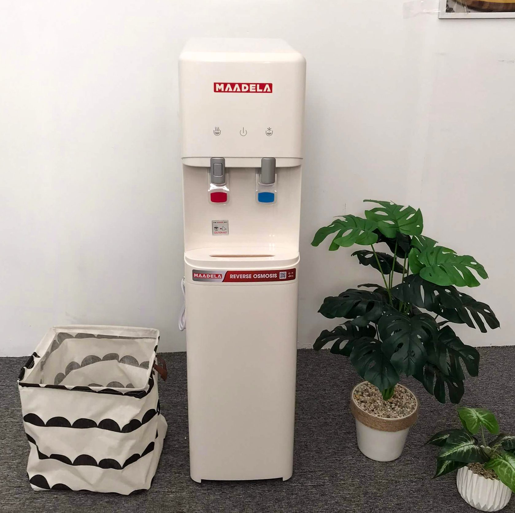  Máy lọc nước nóng lạnh Maadela M300UF 