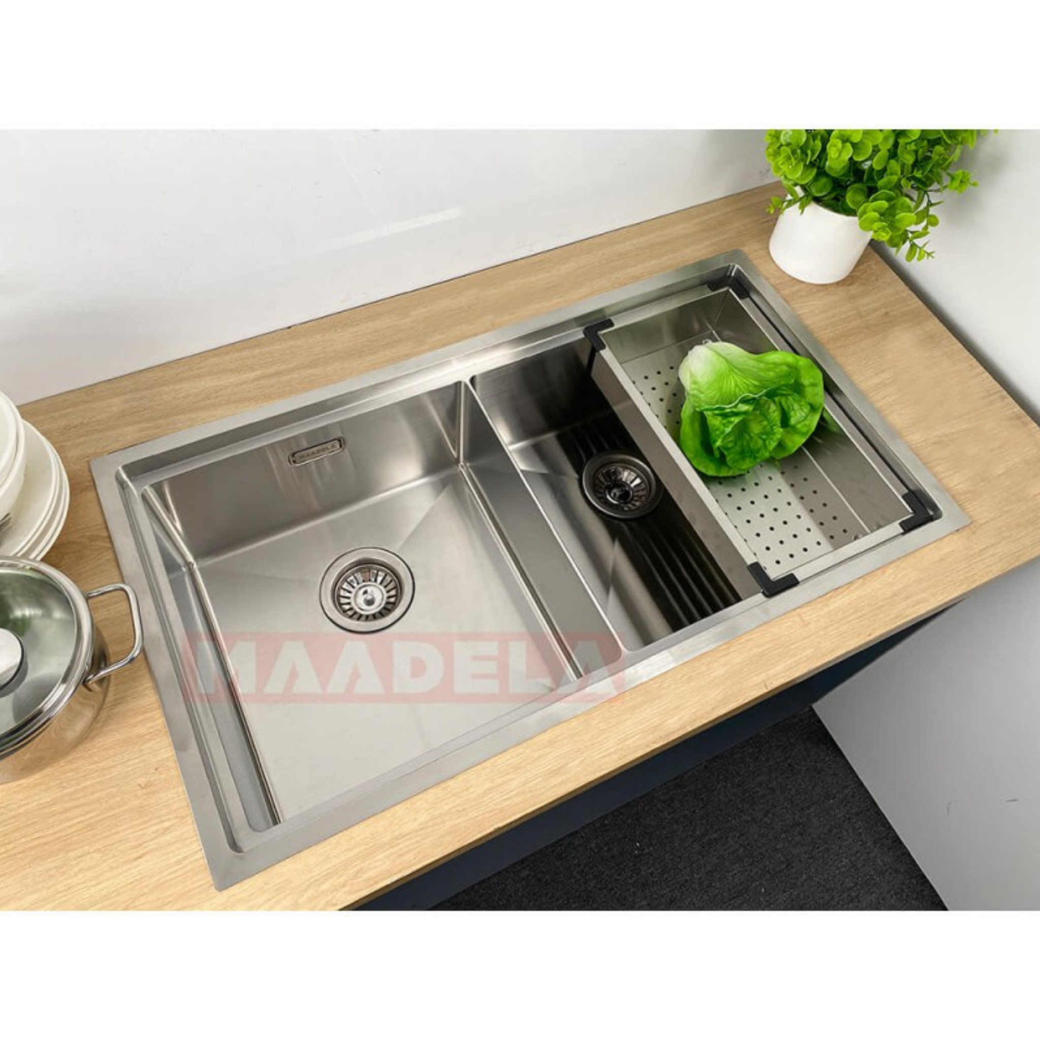  Chậu rửa chén Maadela MDS-8245FDU 