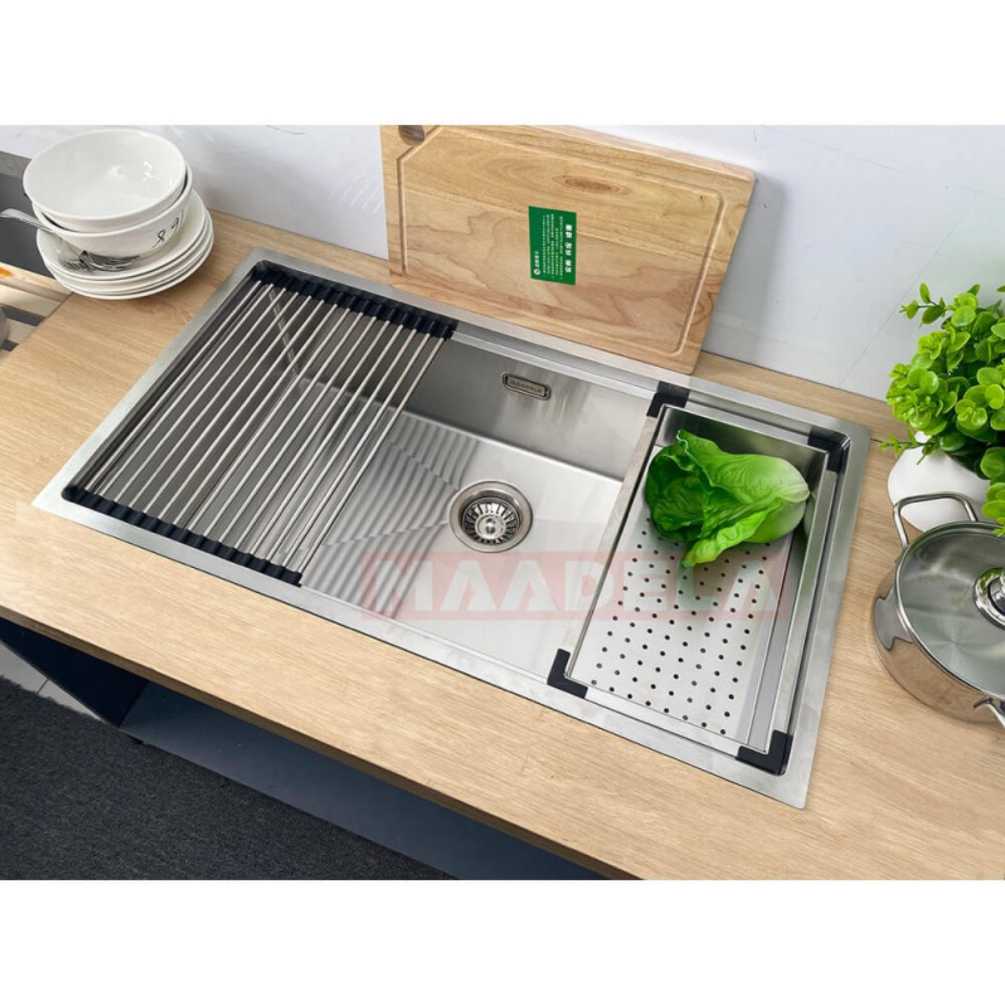  Chậu rửa chén Maadela MDS-8245FSU 