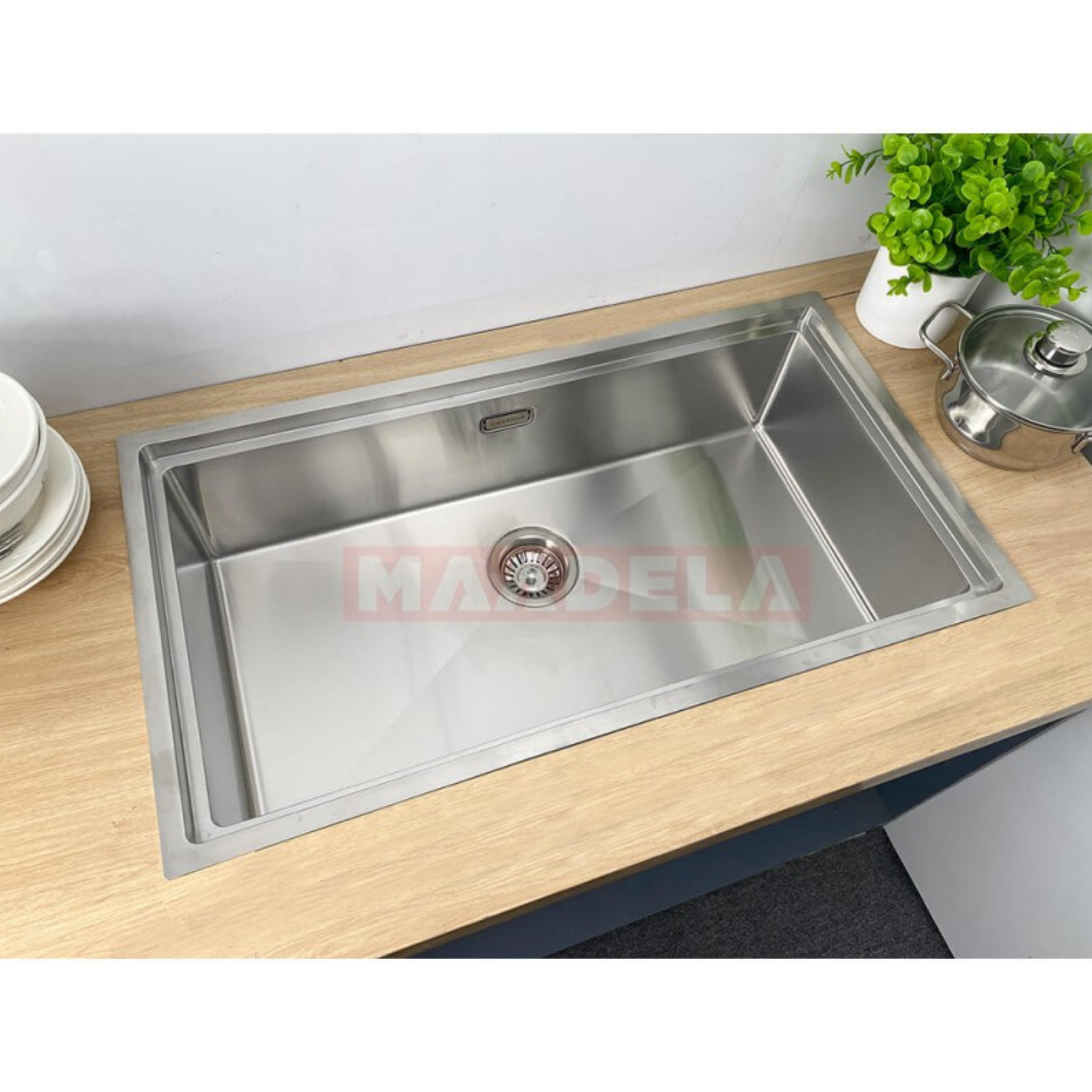  Chậu rửa chén Maadela MDS-8245FSU 