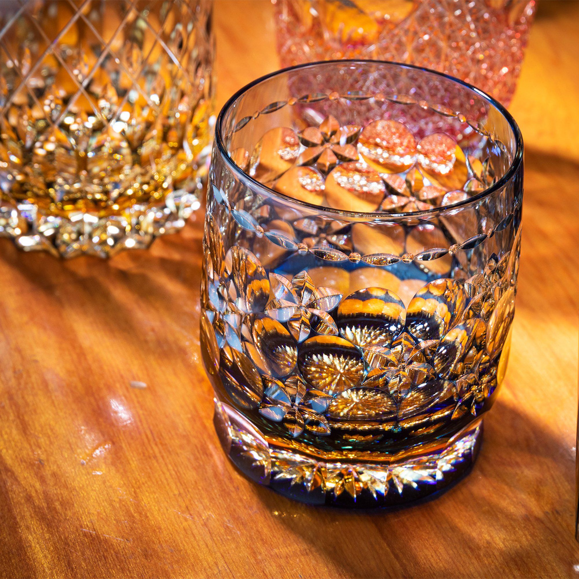 Ly pha lê rock glass Edo Kiriko "Tamamai" 330ml xanh cobalt được chế tác bởi nghệ nhân Hideaki Shinozaki | Kagami Crystal T754 - 2708-WUB