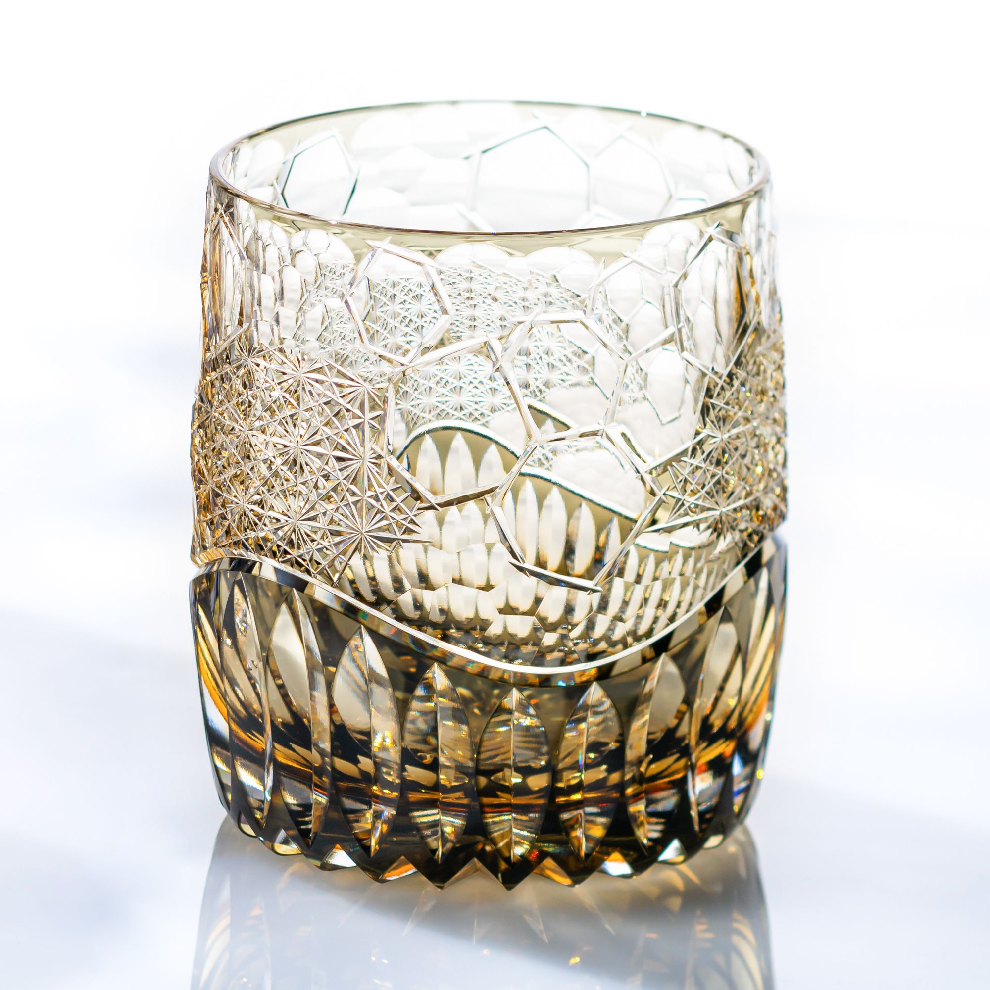 Ly pha lê rock glass Edo Kiriko "Hyoukou" 330ml màu trà được chế tác bởi nghệ nhân Tomokazu Noguchi | Kagami Crystal T754 - 3010- WUK