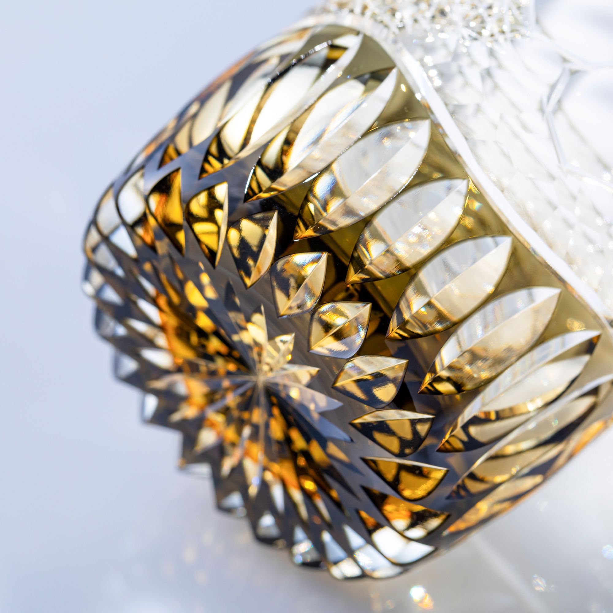 Ly pha lê rock glass Edo Kiriko "Hyoukou" 330ml màu trà được chế tác bởi nghệ nhân Tomokazu Noguchi | Kagami Crystal T754 - 3010- WUK