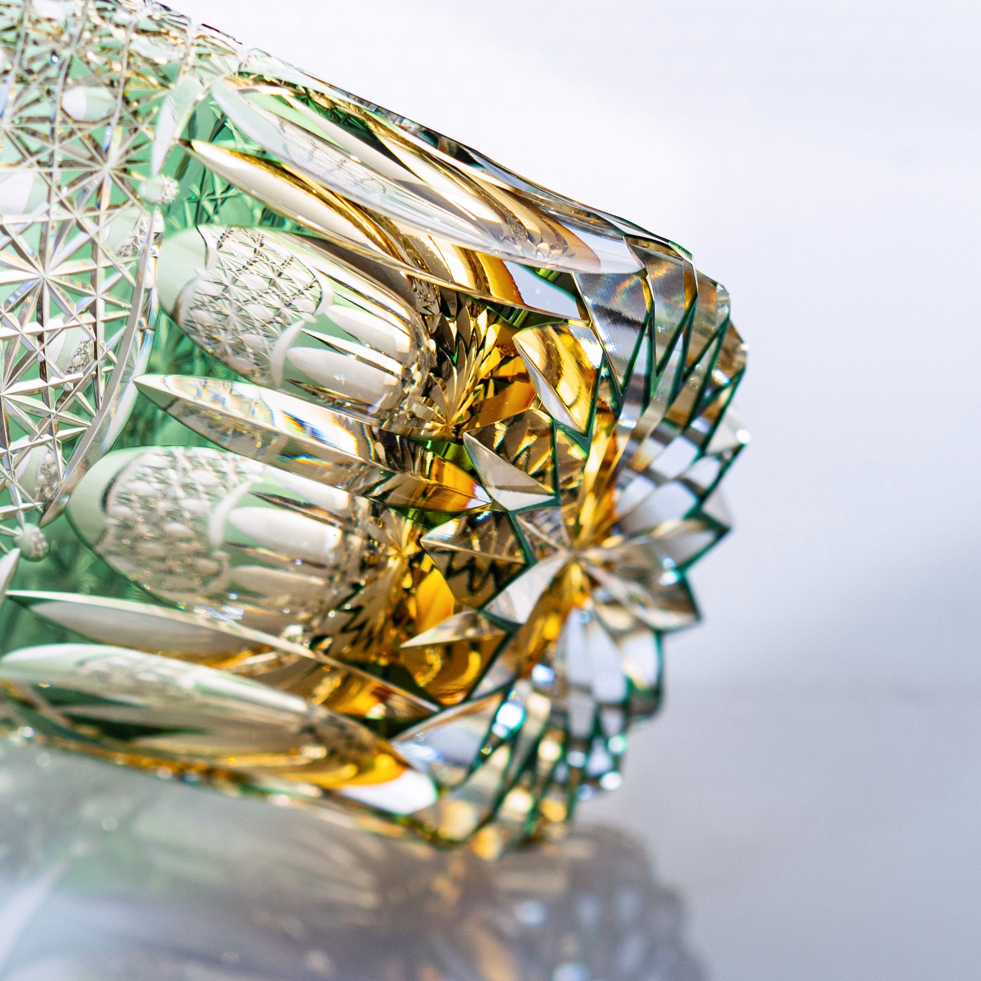 Ly pha lê rock glass Edo Kiriko "Gyoukou" 320ml màu xanh lá được chế tác bởi nghệ nhân Satoshi Nabetani | Kagami Crystal T755 - 2971-WUG