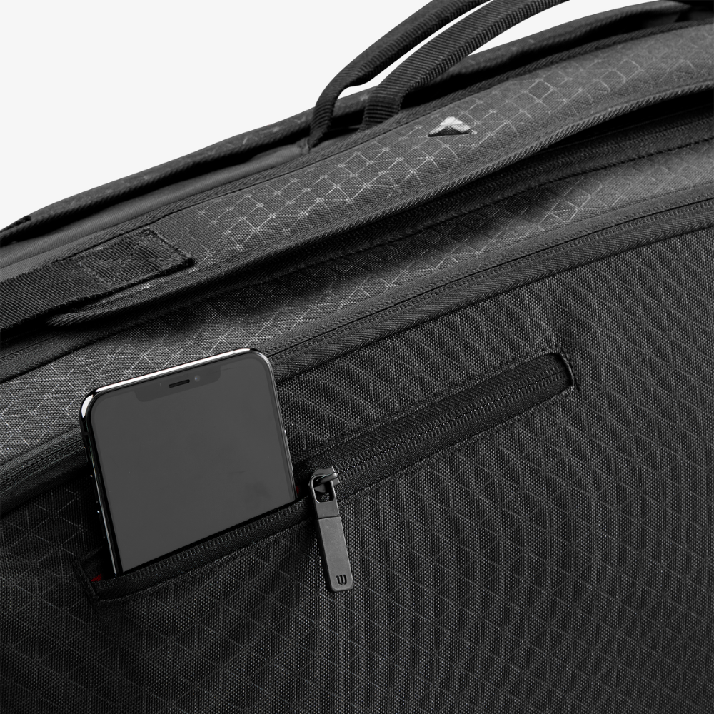 Túi Đựng Vợt Tennis Wilson Clash V3 Super Tour 6PK Black WR8038101001