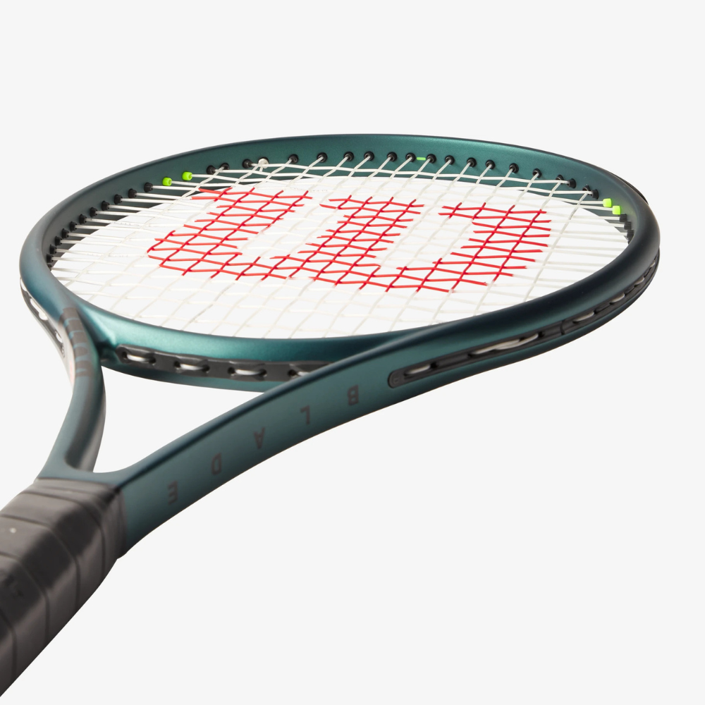 Vợt Tennis Wilson Blade 100UL V9 FRM WR150211U