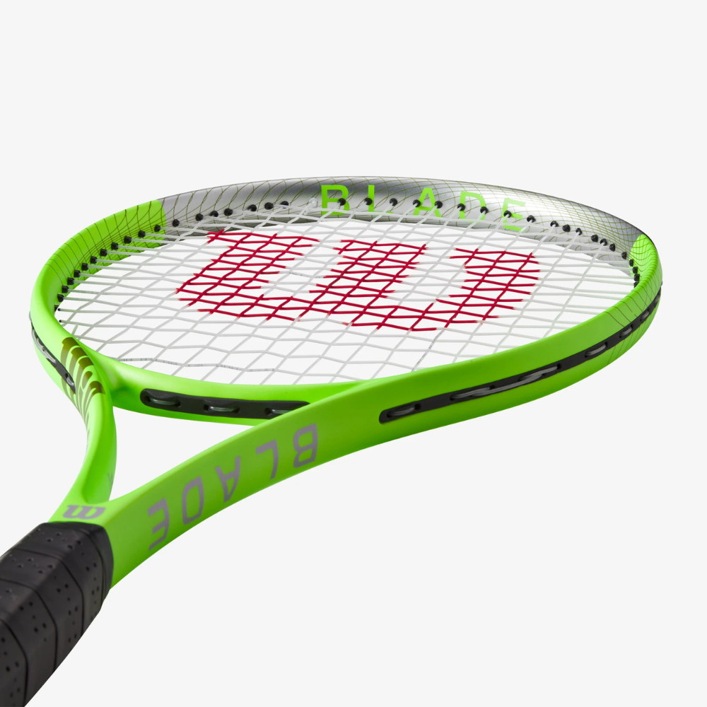 Vợt Tennis Wilson Blade Feel RXT 105 RKT WR117610U