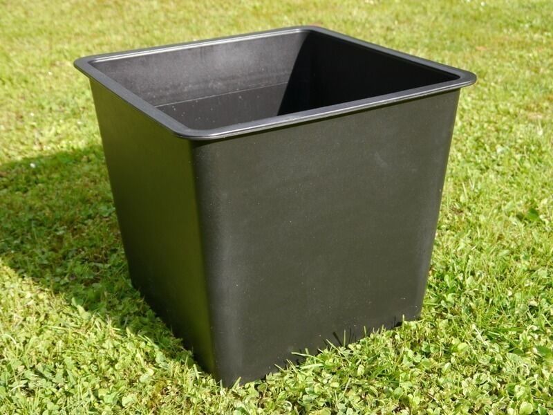 CHẬU CÂY TRỤ CAO