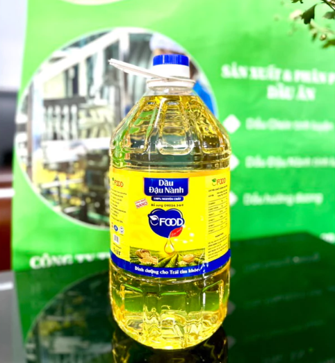 1 chai dầu đậu nành OFOOD 5L + 1 chai nước tương Đậu nành Cholimex 300ml 