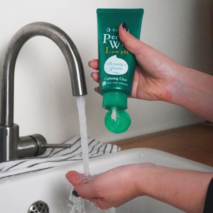Sữa Rửa Mặt Senka Perfect Whip Low pH Calming Cica 100g