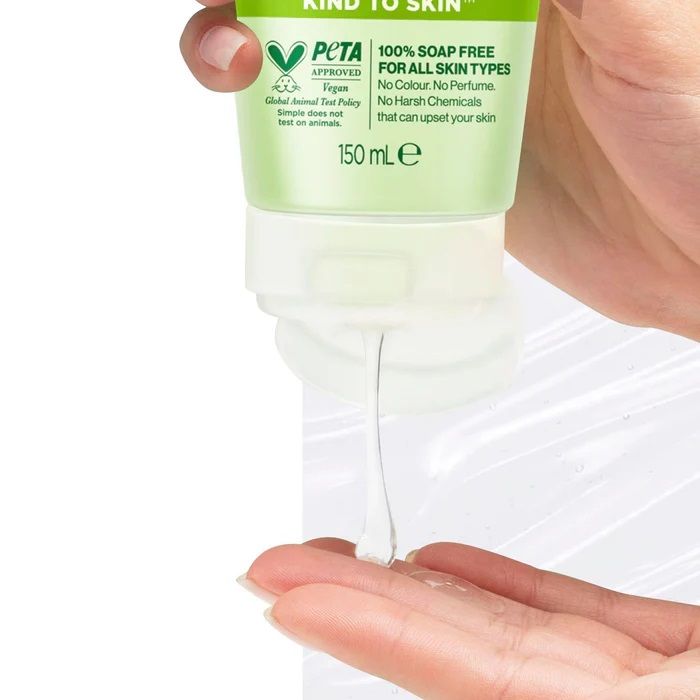 Sữa rửa mặt Simple Refreshing Facial Wash Gel