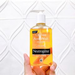Sữa rửa mặt cho da dầu mụn Neutrogena Oil Free Acne Wash
