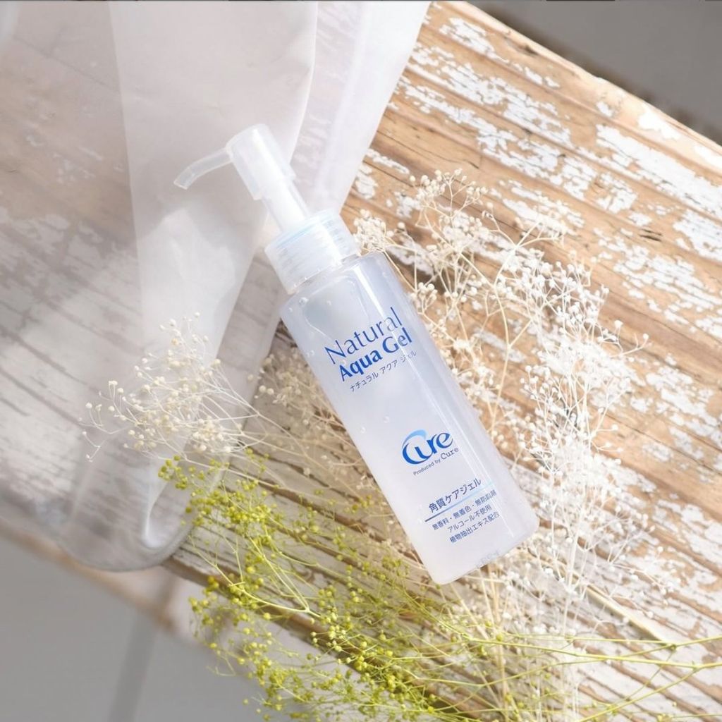 Tẩy da chết Cure aqua gel