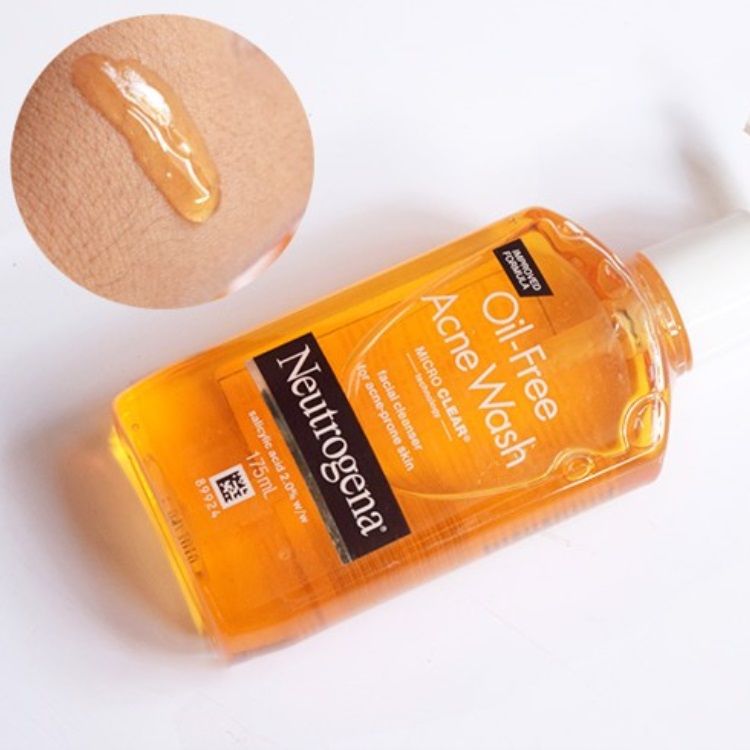 Sữa rửa mặt cho da dầu mụn Neutrogena Oil Free Acne Wash