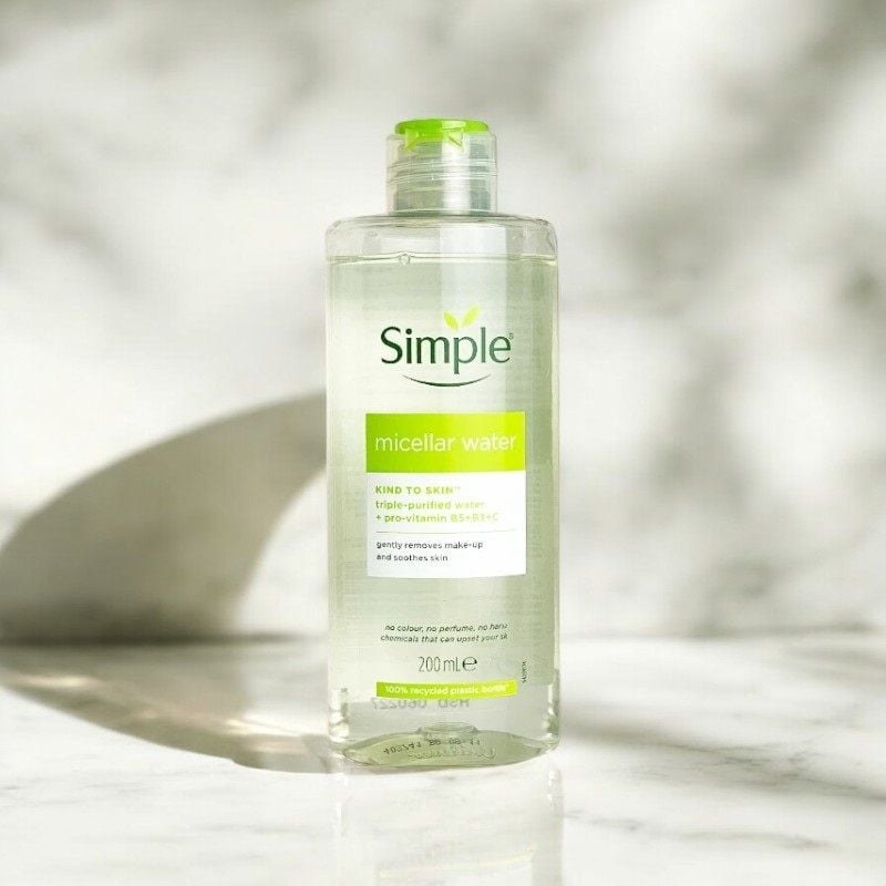 Nước tẩy trang Simple Kind to Skin Micellar Cleansing Water