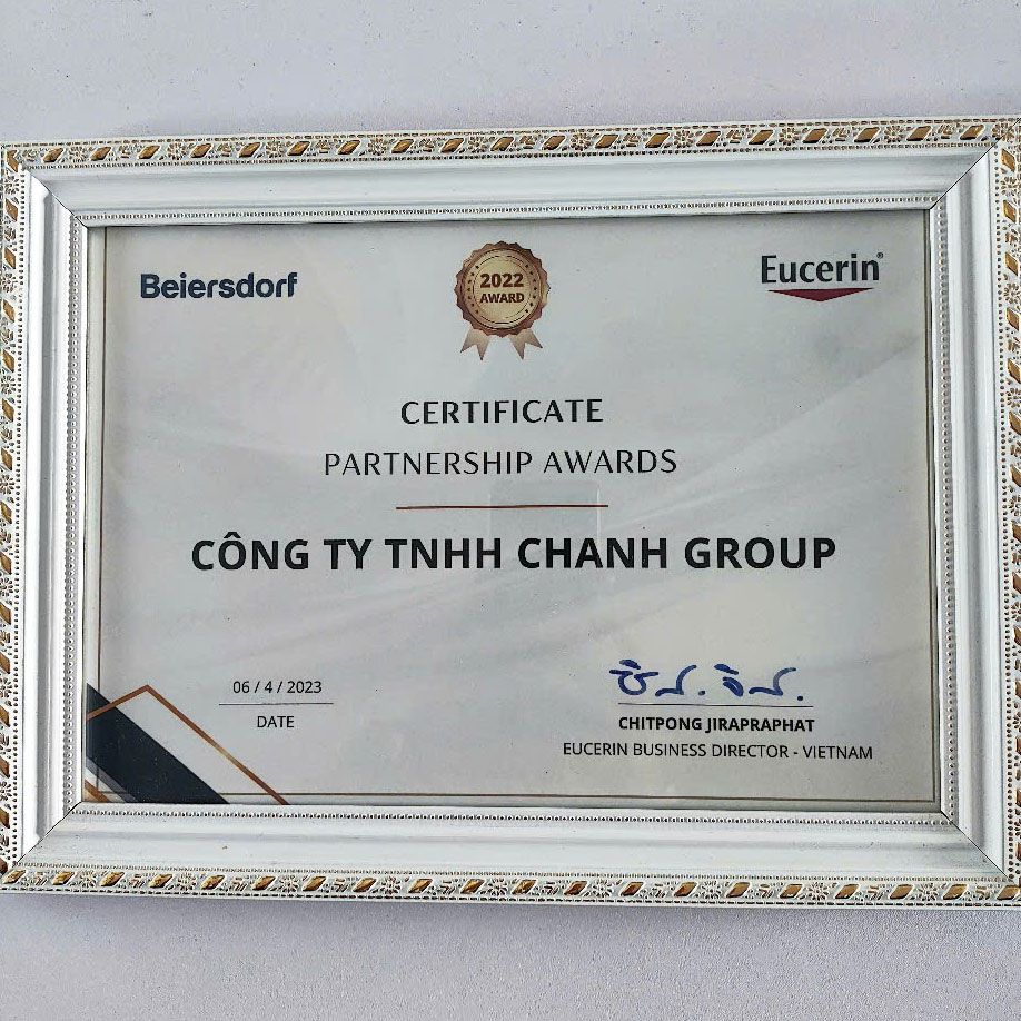 Kem Chống Nắng Kiểm Soát Nhờn Eucerin Sun Gel Cream Acne Oil Control SPF 50+ PA+++ 50ml