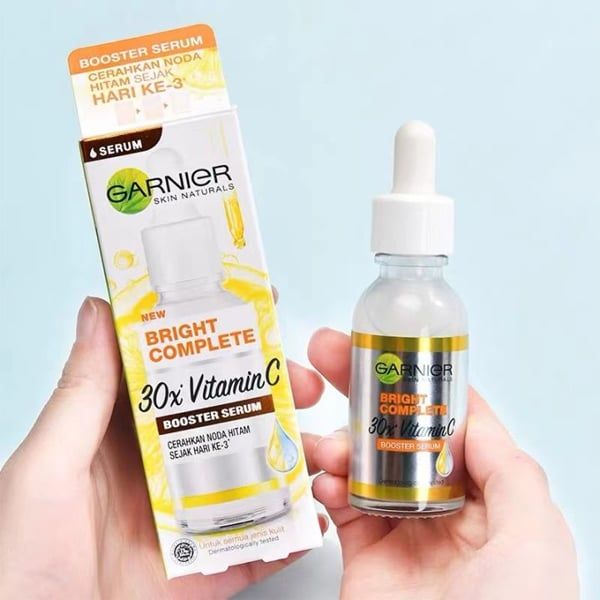 Tinh Chất Garnier Light Complete Speed Vitamin C Booster Serum Sáng Da & Mờ Thâm 30ml