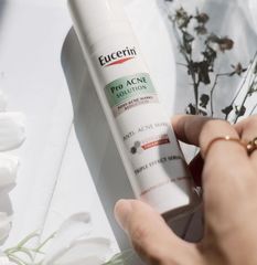 Serum Eucerin Tinh Chất Hỗ Trợ Mờ Thâm, Dưỡng Sáng Cho Da Mụn  40ml
