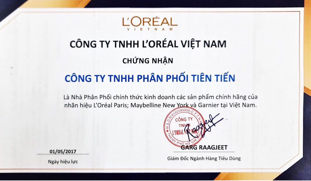 Serum Garnier sáng da mờ thâm ban đêm 10% Vitamin C 30ml