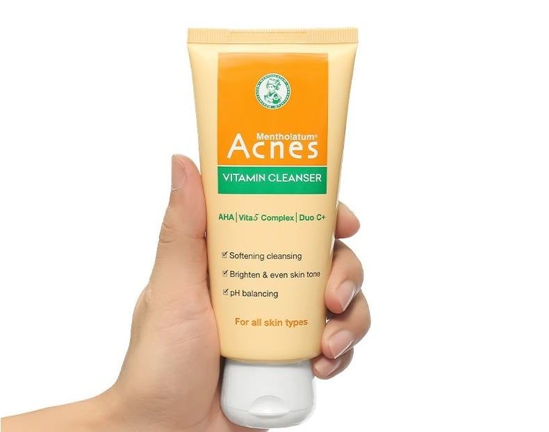 Kem rửa mặt sáng da Acnes Vitamin Cleanser 100g
