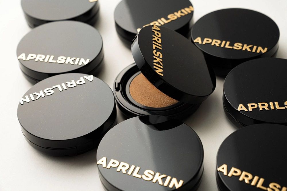 Phấn nước April Skin Black Magic Snow Cushion