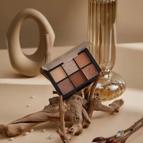 Bảng Phấn Mắt 6 Ô Dinto Blur