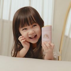 Sữa chống nắng dịu nhẹ cho da nhạy cảm Anessa Perfect UV Sunscreen Mild Milk SPF50+ PA++++