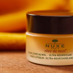 Sáp Dưỡng Môi Nuxe Reve De Miel Honey Lip Balm Ultra-Nourishing And Repairing 15G