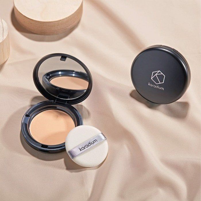 PHẤN PHỦ KIỀM DẦU KARADIUM COLLAGEN SMART SUN PACT SPF50+ 11g