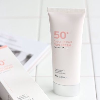 Kem Chống Nắng Karadium Snail Repair Sun Cream SPF 50+ PA+++ 70ml