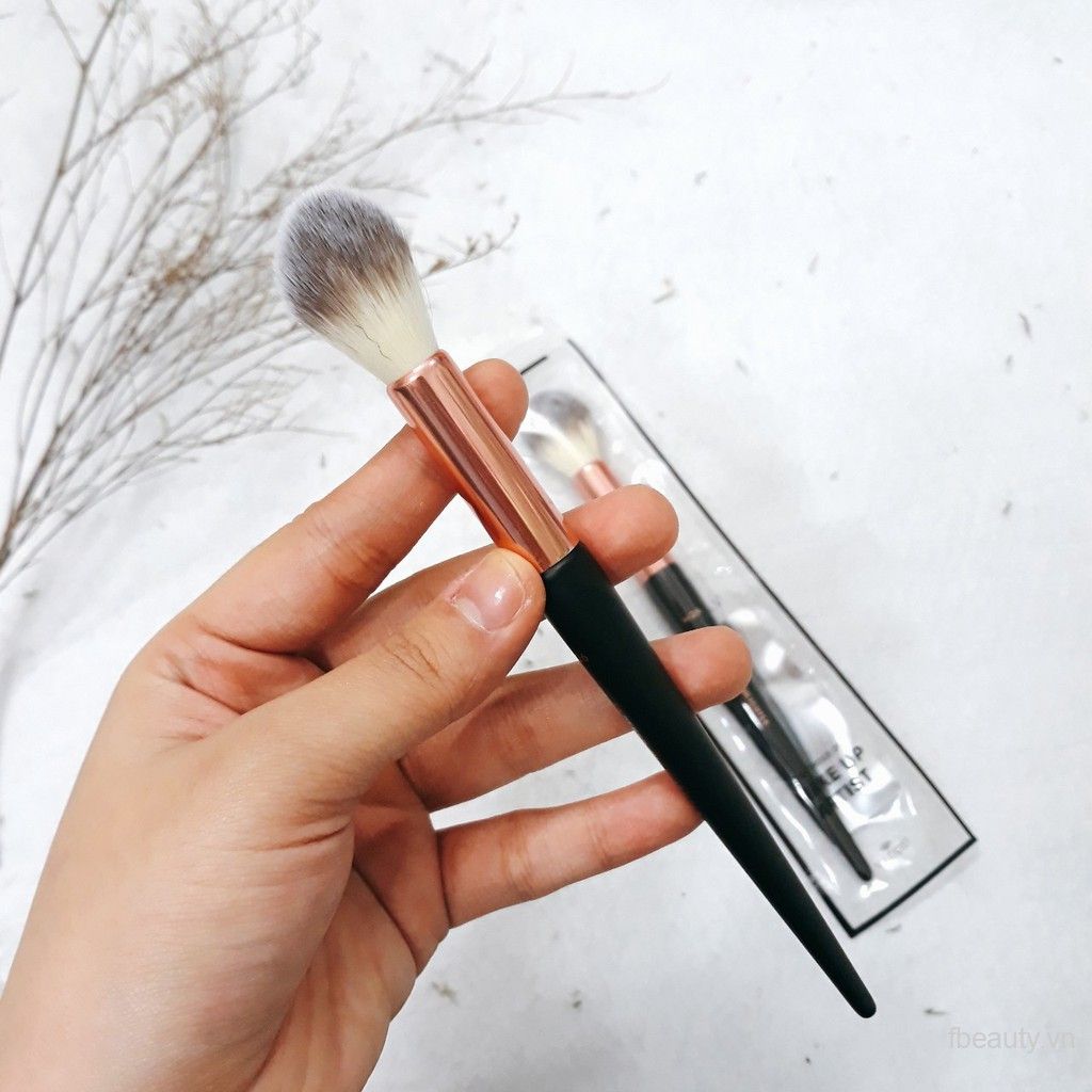 Cọ Phủ Phấn & Má Hồng Đầu Tròn Vacosi M27