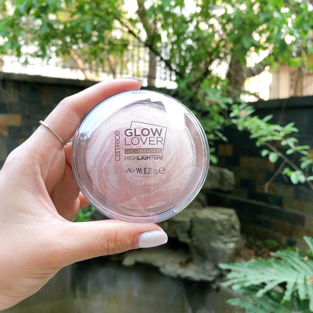 Phấn bắt sáng Catrice High Glow Mineral Highlighting Powder