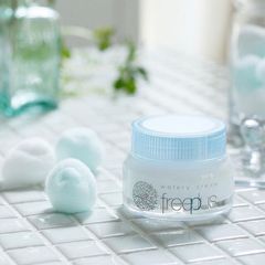 Kem Dưỡng Ẩm Màng Nước Freeplus Watery Cream 50g