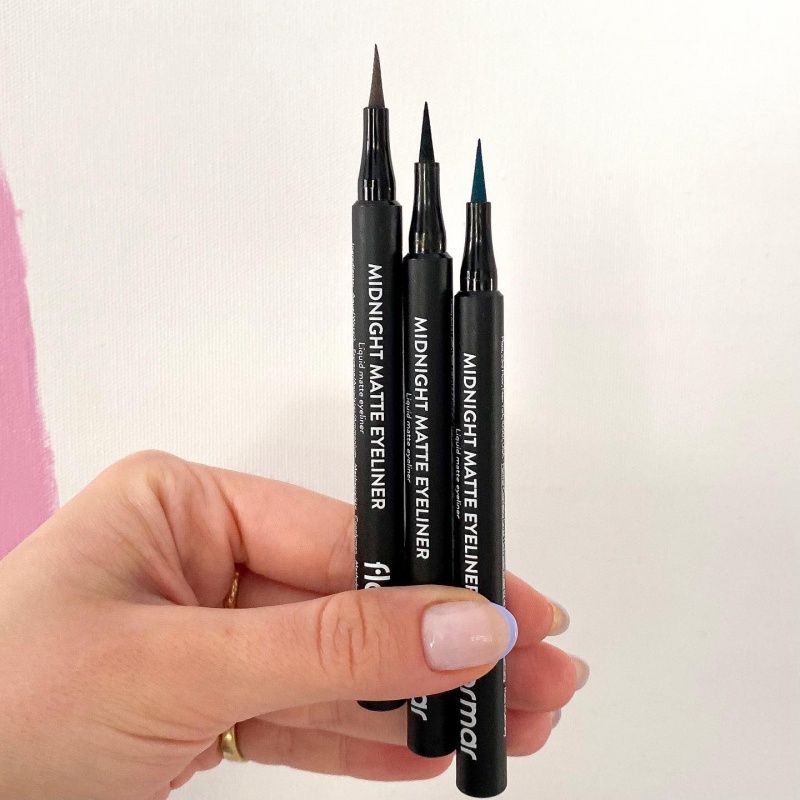 Bút kẻ mắt Flormar Midnight Matte Eyeliner