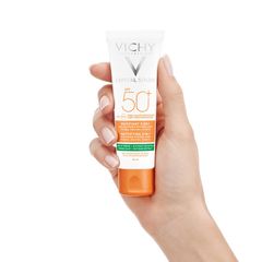 Kem chống nắng cho da dầu mụn Vichy Capital Soleil Mattifying 3-In-1 SPF 50