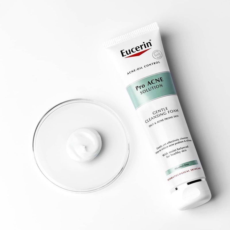 Sữa Rửa Mặt Eucerin Pro Acne Solution Tạo Bọt Dịu Nhẹ Cho Da Mụn